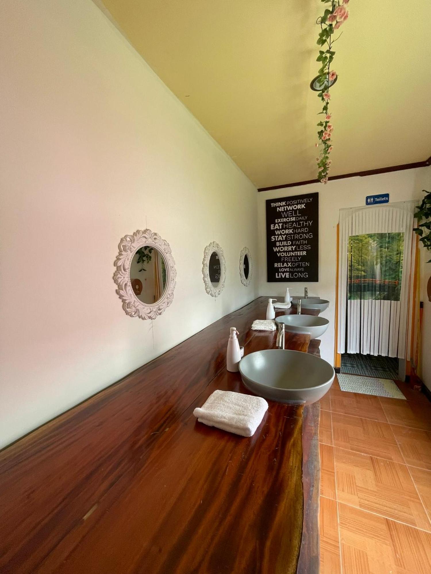 Passion Nai Harn Bed and Breakfast Exteriör bild